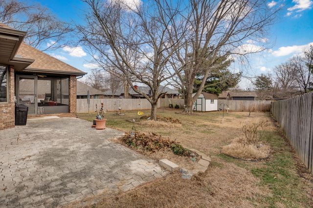 2518 S Pembrook Avenue, Springfield, MO 65807