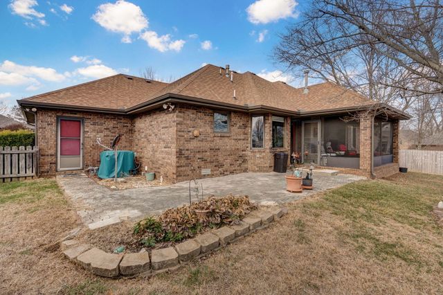 2518 S Pembrook Avenue, Springfield, MO 65807
