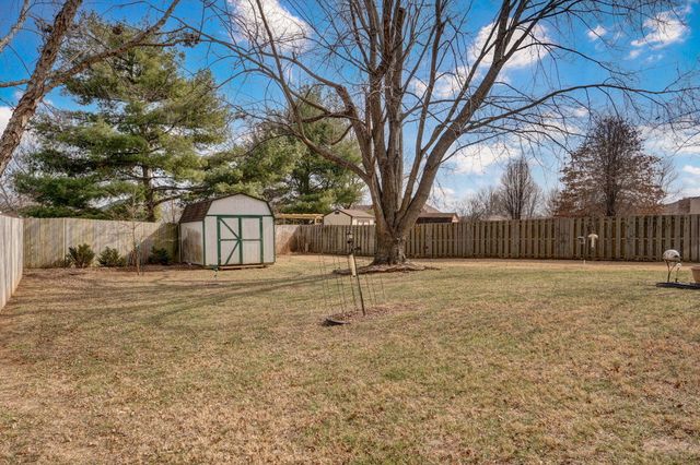 2518 S Pembrook Avenue, Springfield, MO 65807