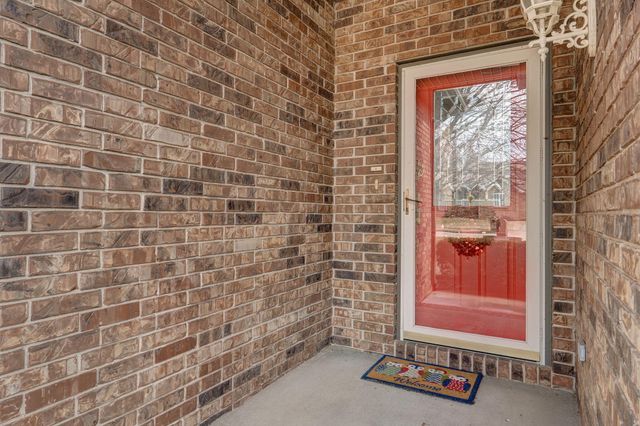 2518 S Pembrook Avenue, Springfield, MO 65807