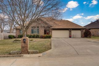 2518 S Pembrook Avenue, Springfield, MO 65807