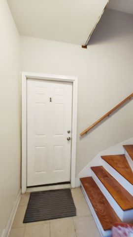 4201 S Albany Avenue 1, Chicago, IL 60632