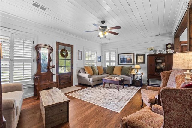 1720 East Drive, Beaumont, TX 77706