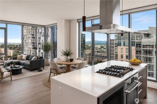 800 Columbia Street #2906, Seattle, WA 98104