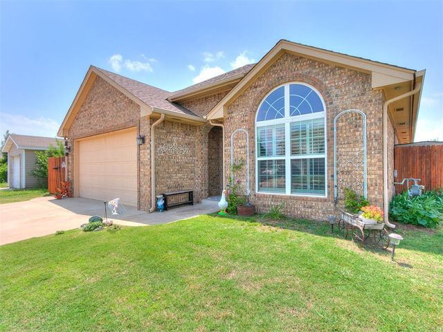 1613 Ginger Avenue, Moore, OK 73160