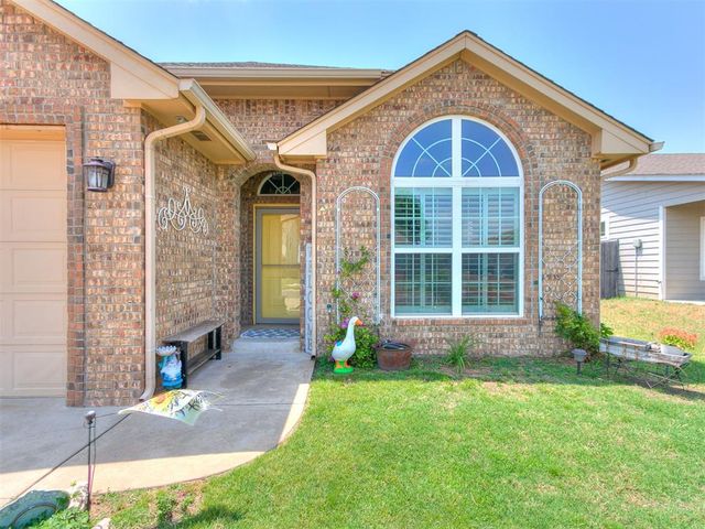 1613 Ginger Avenue, Moore, OK 73160