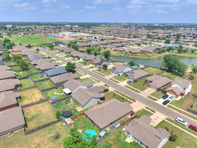 1613 Ginger Avenue, Moore, OK 73160