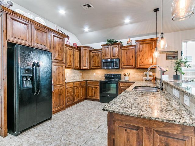 1613 Ginger Avenue, Moore, OK 73160