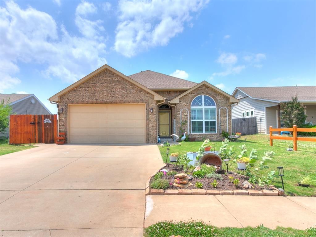 1613 Ginger Avenue, Moore, OK 73160