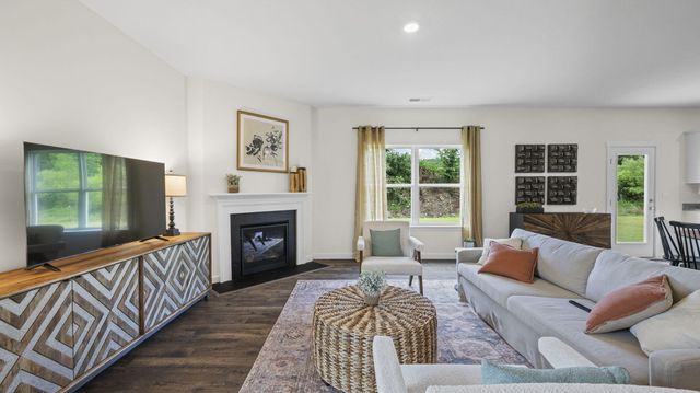 8440 Bramble Berry Ln, Ooltewah, TN 37363