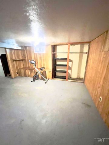 427 W 6th Ave, Jerome, ID 83338