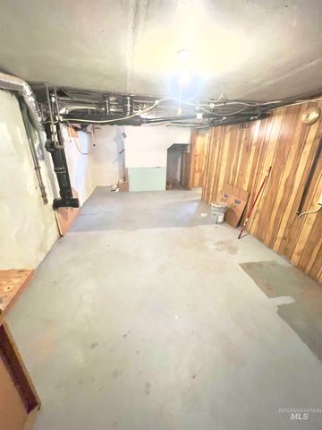 427 W 6th Ave, Jerome, ID 83338