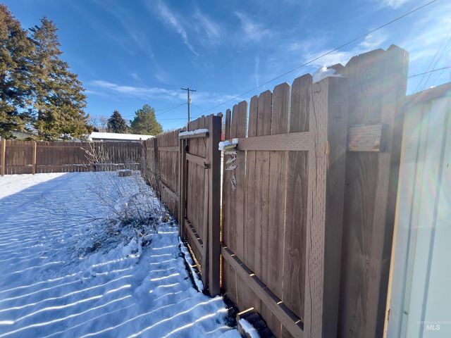 427 W 6th Ave, Jerome, ID 83338