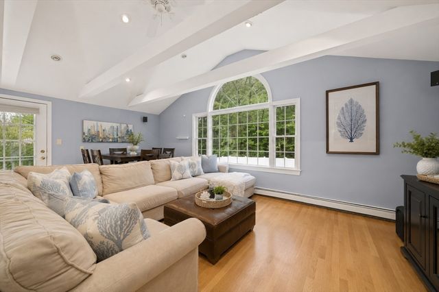 30 Roseen Rd, Holbrook, MA 02343