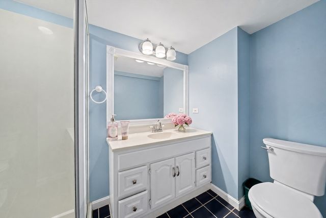 30 Roseen Rd, Holbrook, MA 02343