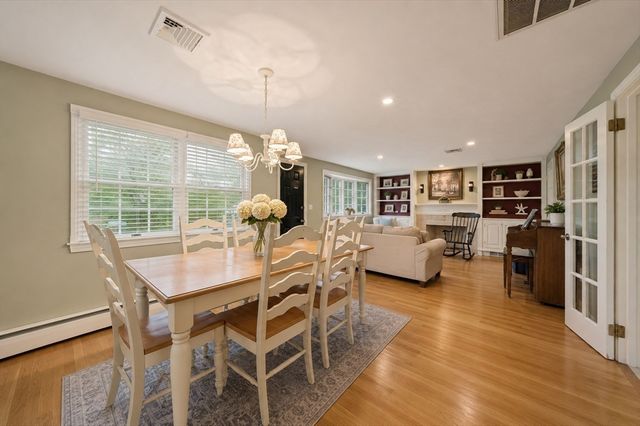 30 Roseen Rd, Holbrook, MA 02343