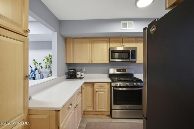 57 English Club Drive, Englishtown, NJ 07726