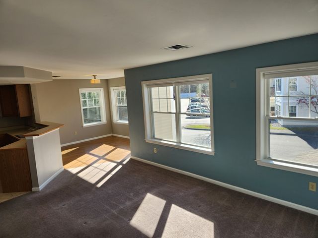511 Main St D, Groton, MA 01450