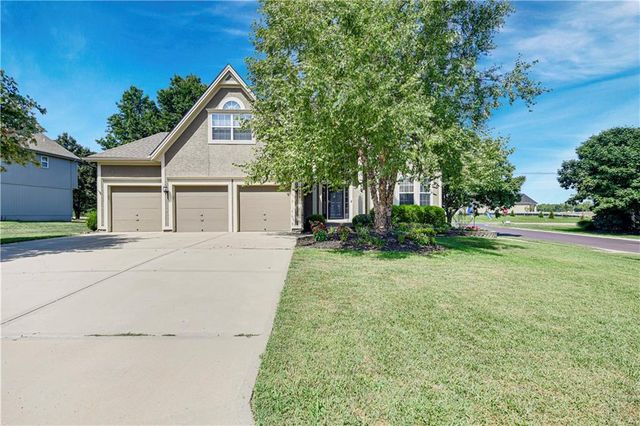 19480 W 207TH Terrace, Spring Hill, KS 66083