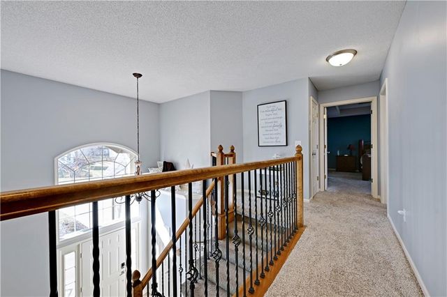 19480 W 207TH Terrace, Spring Hill, KS 66083