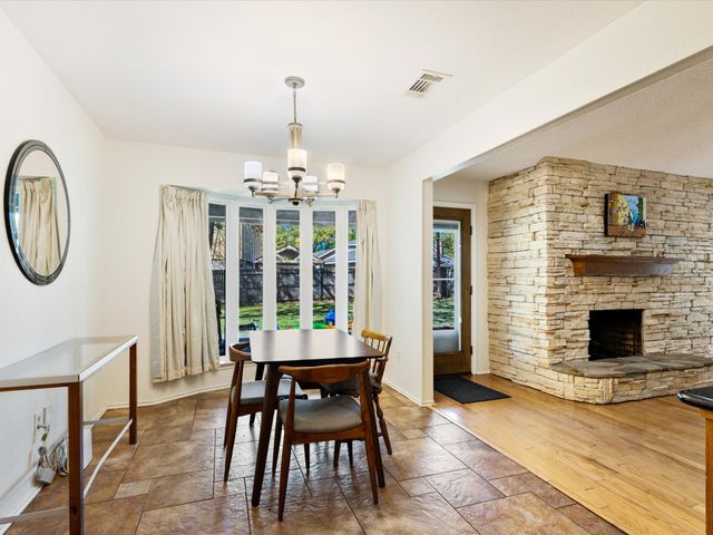 6619 Saddle Ridge Road, Arlington, TX 76016