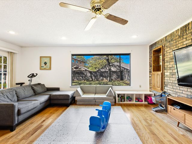 6619 Saddle Ridge Road, Arlington, TX 76016