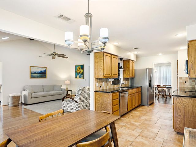 6619 Saddle Ridge Road, Arlington, TX 76016