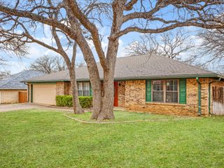 6619 Saddle Ridge Road, Arlington, TX 76016