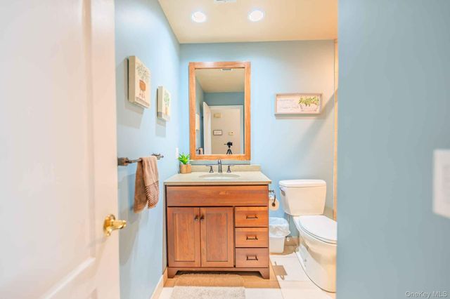 35 Timberline Circle, Port Jefferson, NY 11777