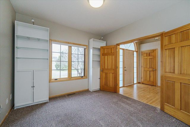 3959 Arlington Drive, Woodbury, MN 55129