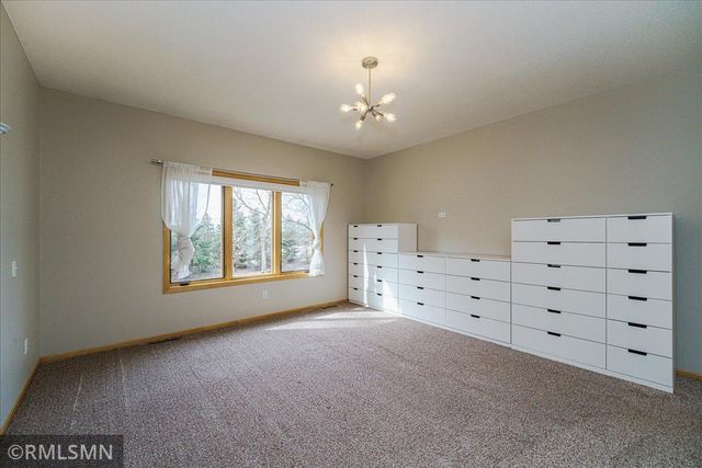 3959 Arlington Drive, Woodbury, MN 55129