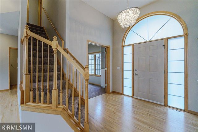 3959 Arlington Drive, Woodbury, MN 55129