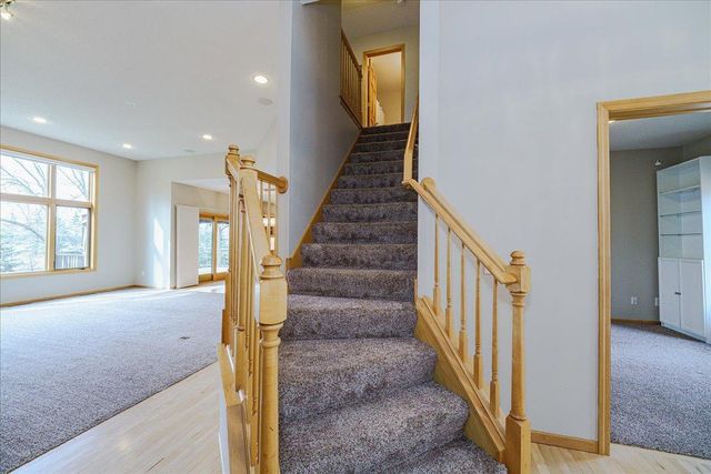 3959 Arlington Drive, Woodbury, MN 55129