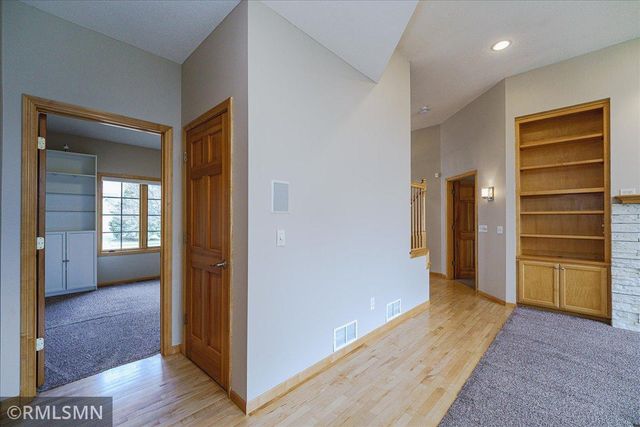 3959 Arlington Drive, Woodbury, MN 55129