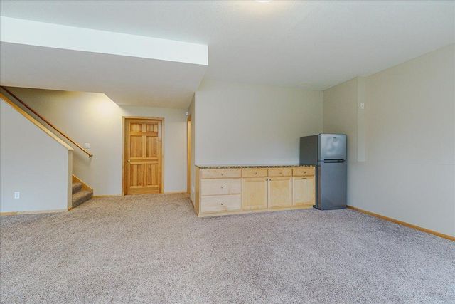 3959 Arlington Drive, Woodbury, MN 55129