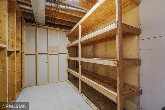 3959 Arlington Drive, Woodbury, MN 55129