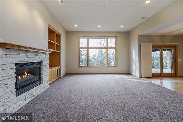 3959 Arlington Drive, Woodbury, MN 55129