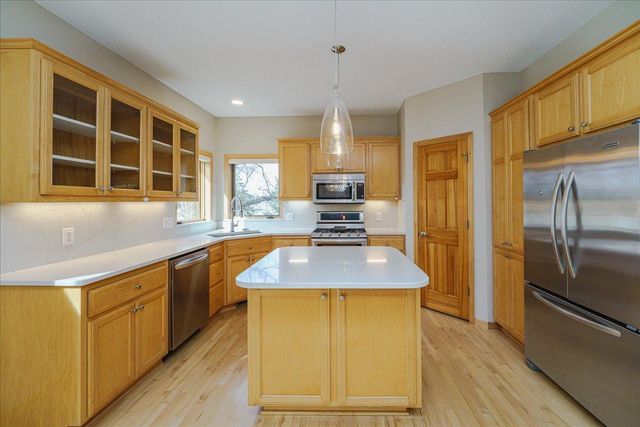 3959 Arlington Drive, Woodbury, MN 55129