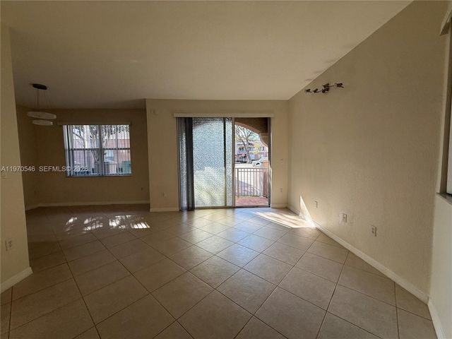 8936 W Flagler St 102, Miami, FL 33174