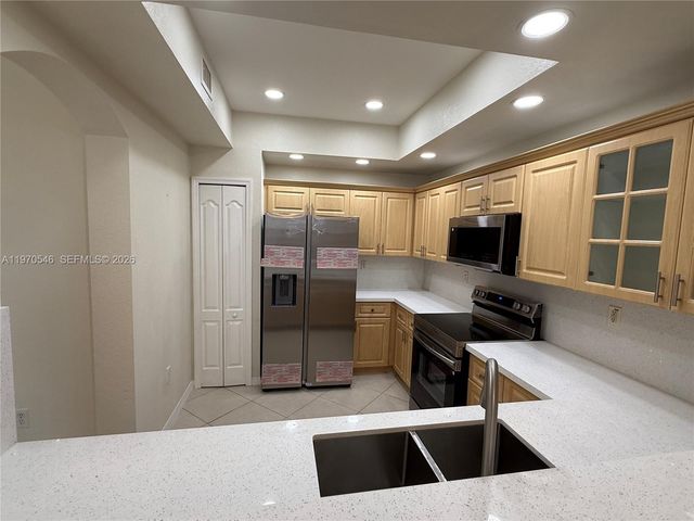 8936 W Flagler St 102, Miami, FL 33174