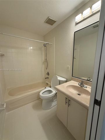 8936 W Flagler St 102, Miami, FL 33174