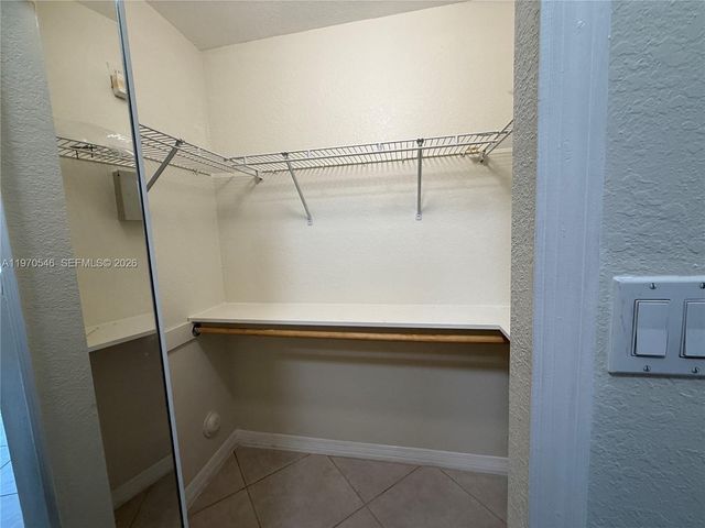 8936 W Flagler St 102, Miami, FL 33174