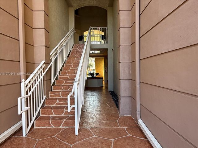 8936 W Flagler St 102, Miami, FL 33174