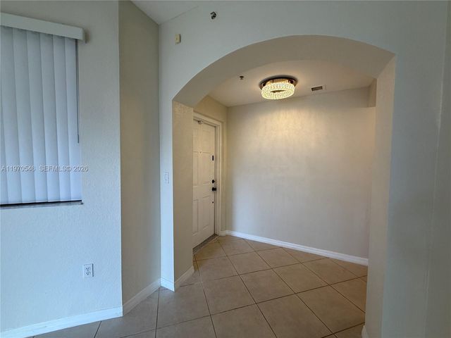 8936 W Flagler St 102, Miami, FL 33174