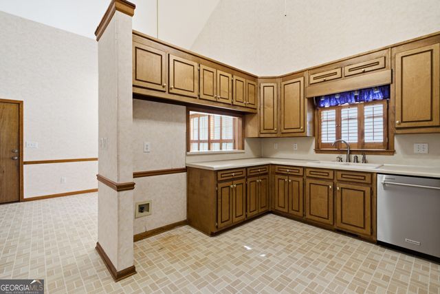 2083 James River Cove, Suwanee, GA 30024