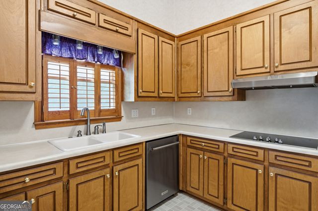 2083 James River Cove, Suwanee, GA 30024