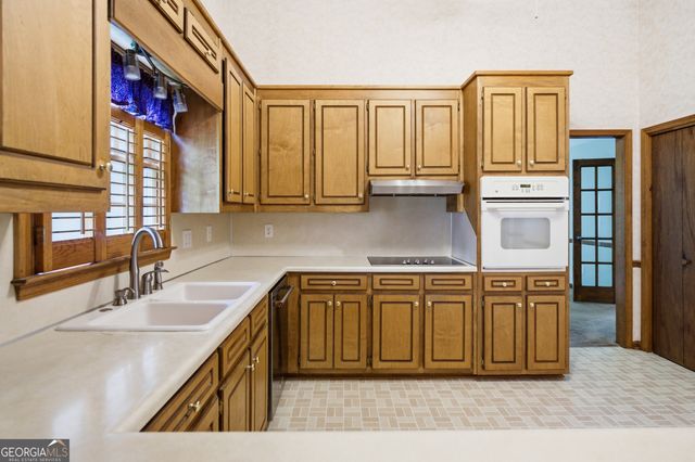 2083 James River Cove, Suwanee, GA 30024