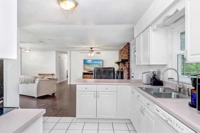 1203 LYNN AVENUE, Auburndale, FL 33823