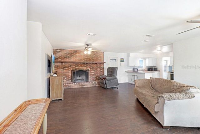1203 LYNN AVENUE, Auburndale, FL 33823