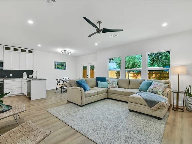 5204 Slate Street, Fort Worth, TX 76114